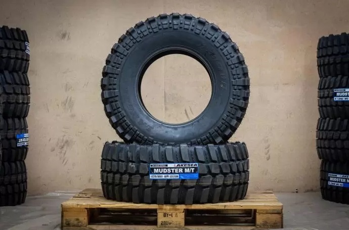 Шина Lakesea Mudster M/T 235/75R15 LT 104/101N