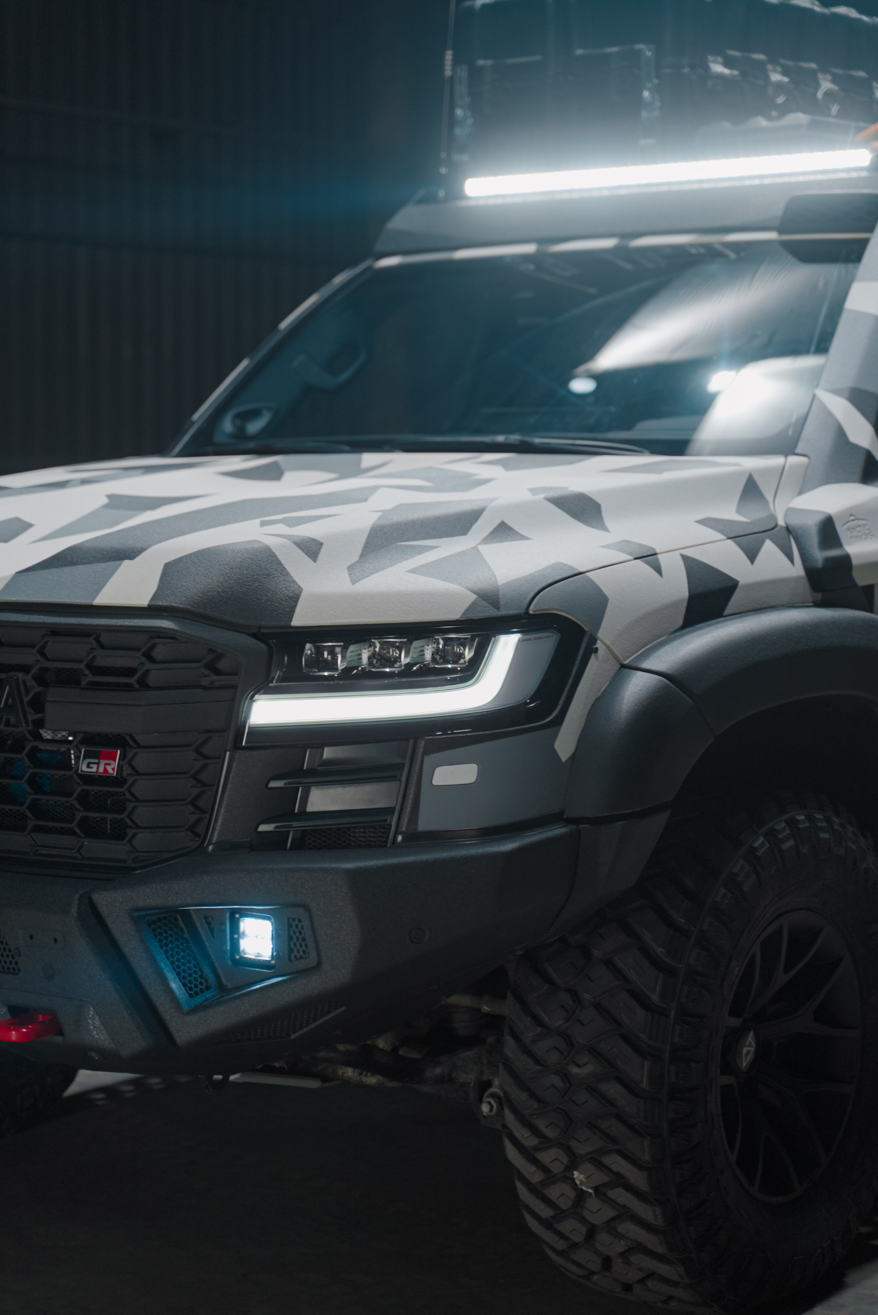 Бампер передний LC300 (2021-) Черный