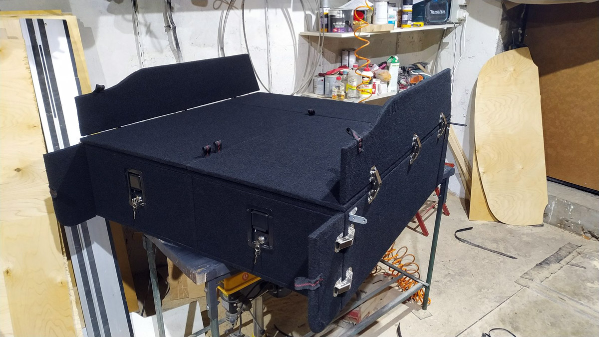 Органайзер в багажник для Toyota Land Cruiser 200 (2 выдвижных ящика с замками, спальник)