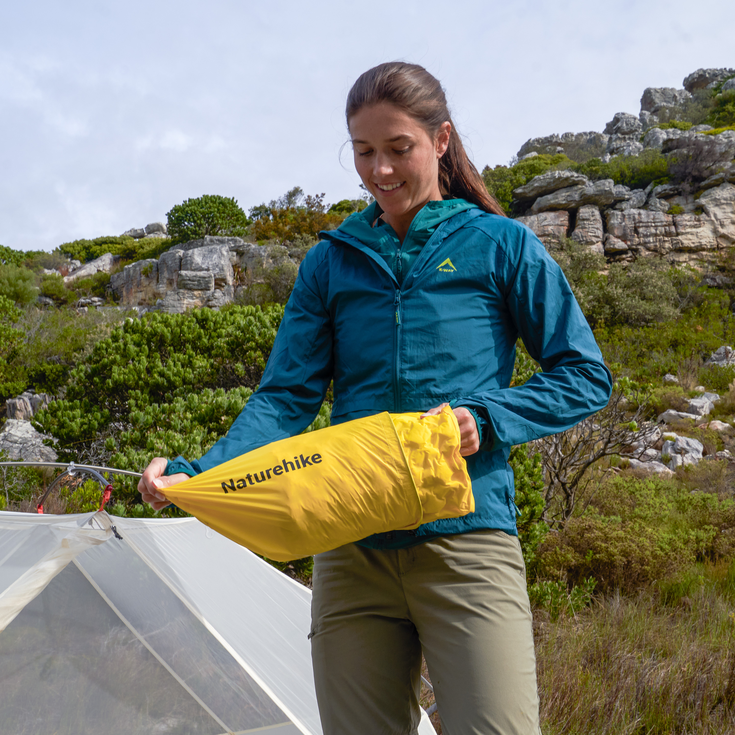 Коврик надувной Naturehike 183х53х3,5 см, овальный, желтый