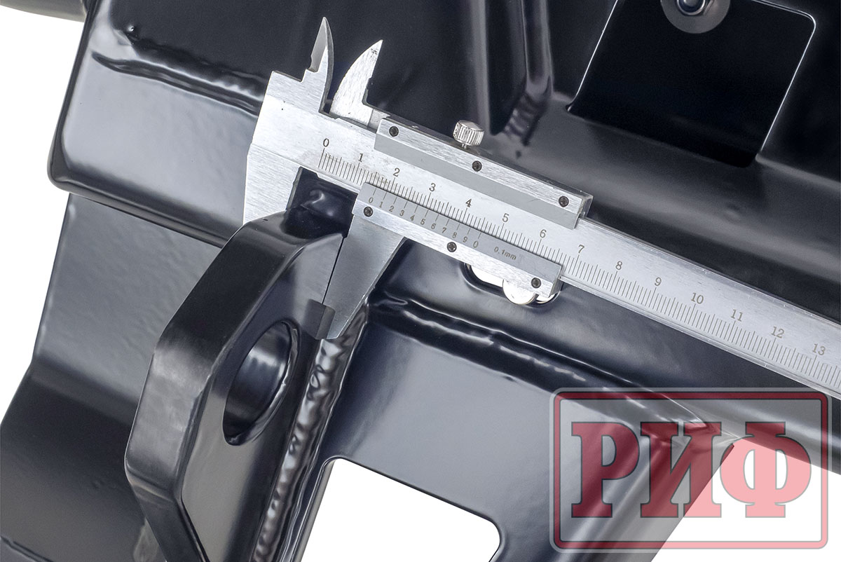 Бампер задний силовой/защита штатного бампера РИФ для Toyota Land Cruiser Prado 150 c квадратом под фаркоп, калиткой, подсветкой номера