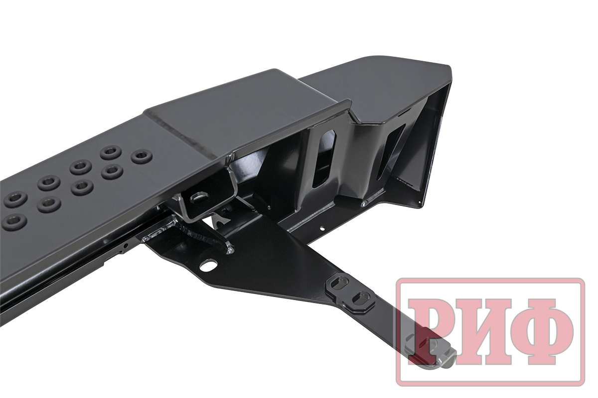 Бампер РИФ силовой задний Toyota Land Cruiser 200 2007-2012 с квадратом под фаркоп и фонарями, стандарт