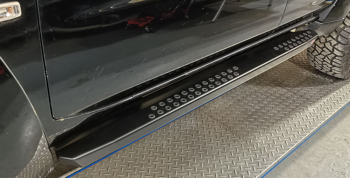 Пороги РИФ силовые Nissan Patrol Y61 2004+ (АКПП)