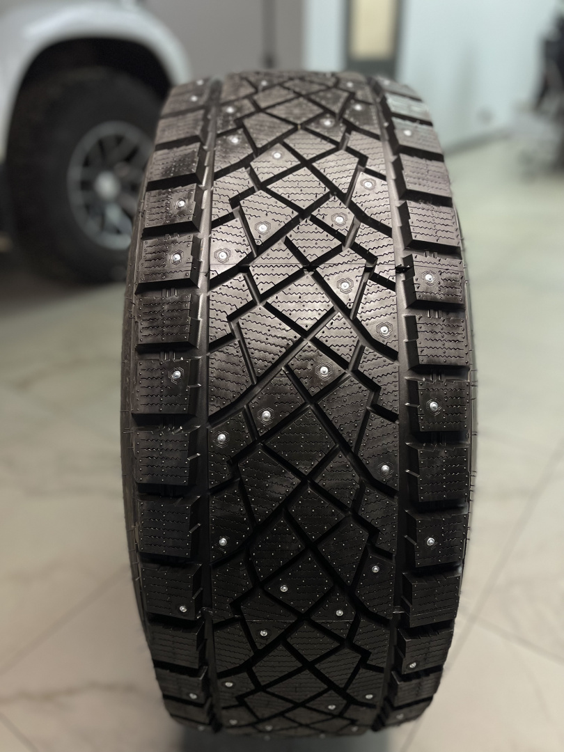 Автошина PREDATOR 35X12.50R17LT 10PR 125R New Mutant Arctic шип.