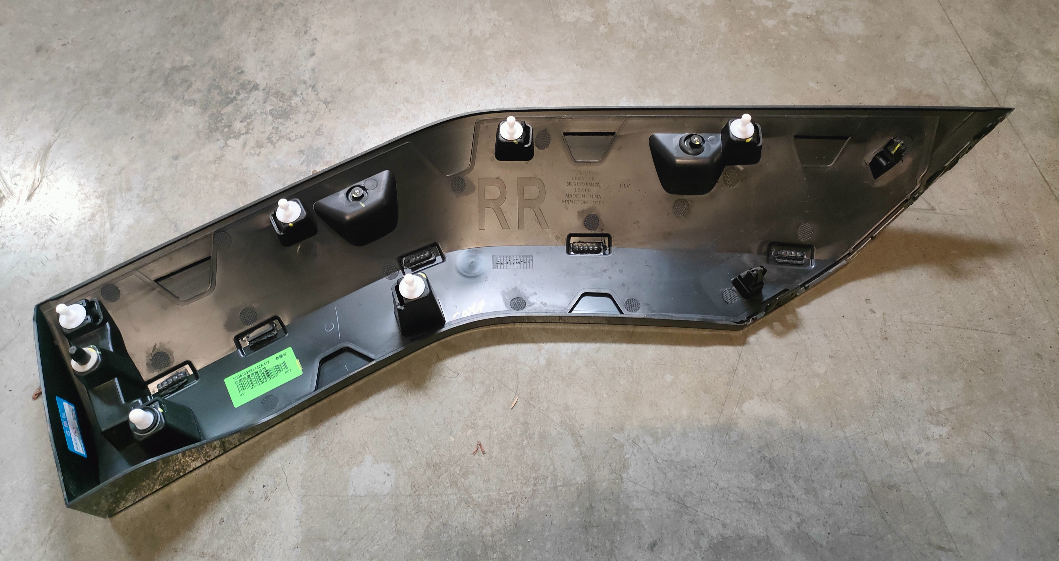 Накладка (расширитель) крыла задний правый Tank 400 5006132XKM42A