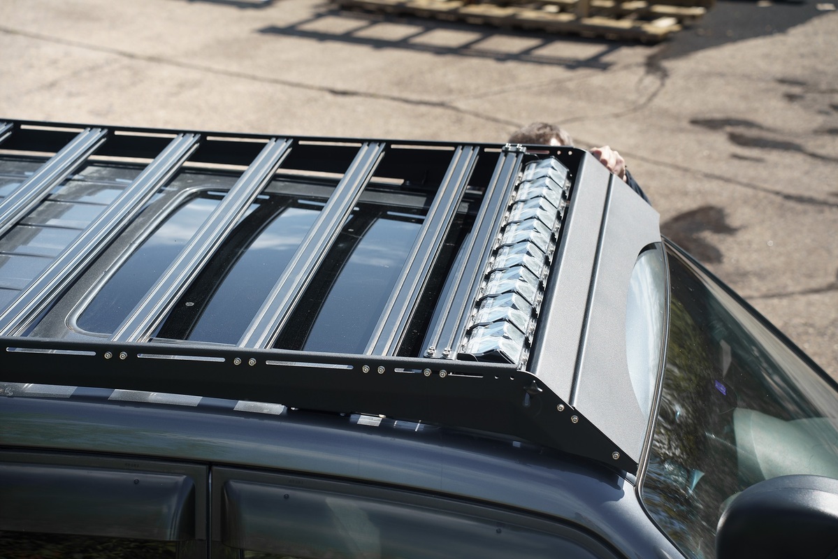 Кронштейн крепления балки N-серии на багажник STC