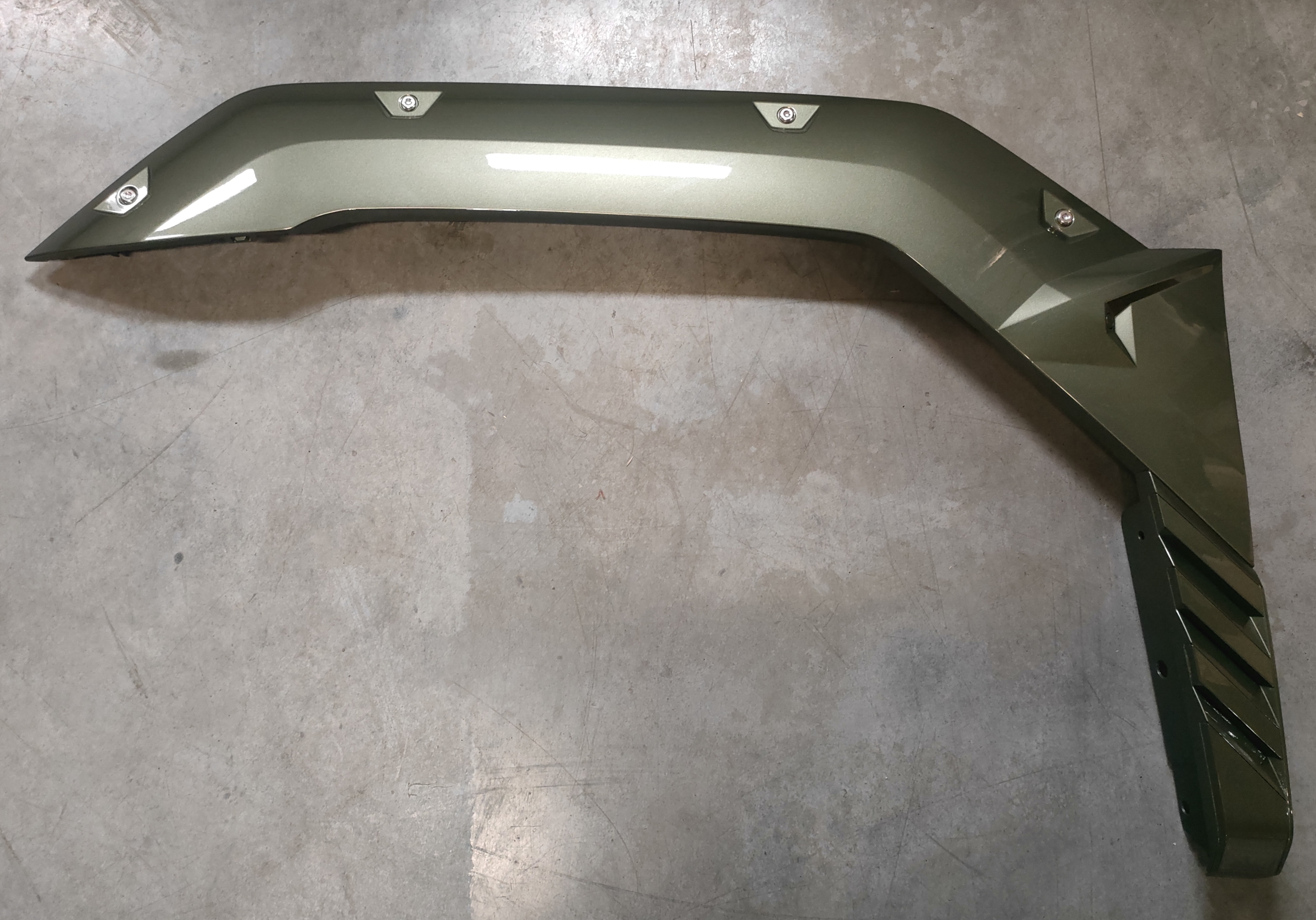 Накладка (расширитель) крыла передний левый Tank 400 5006141XKM42A