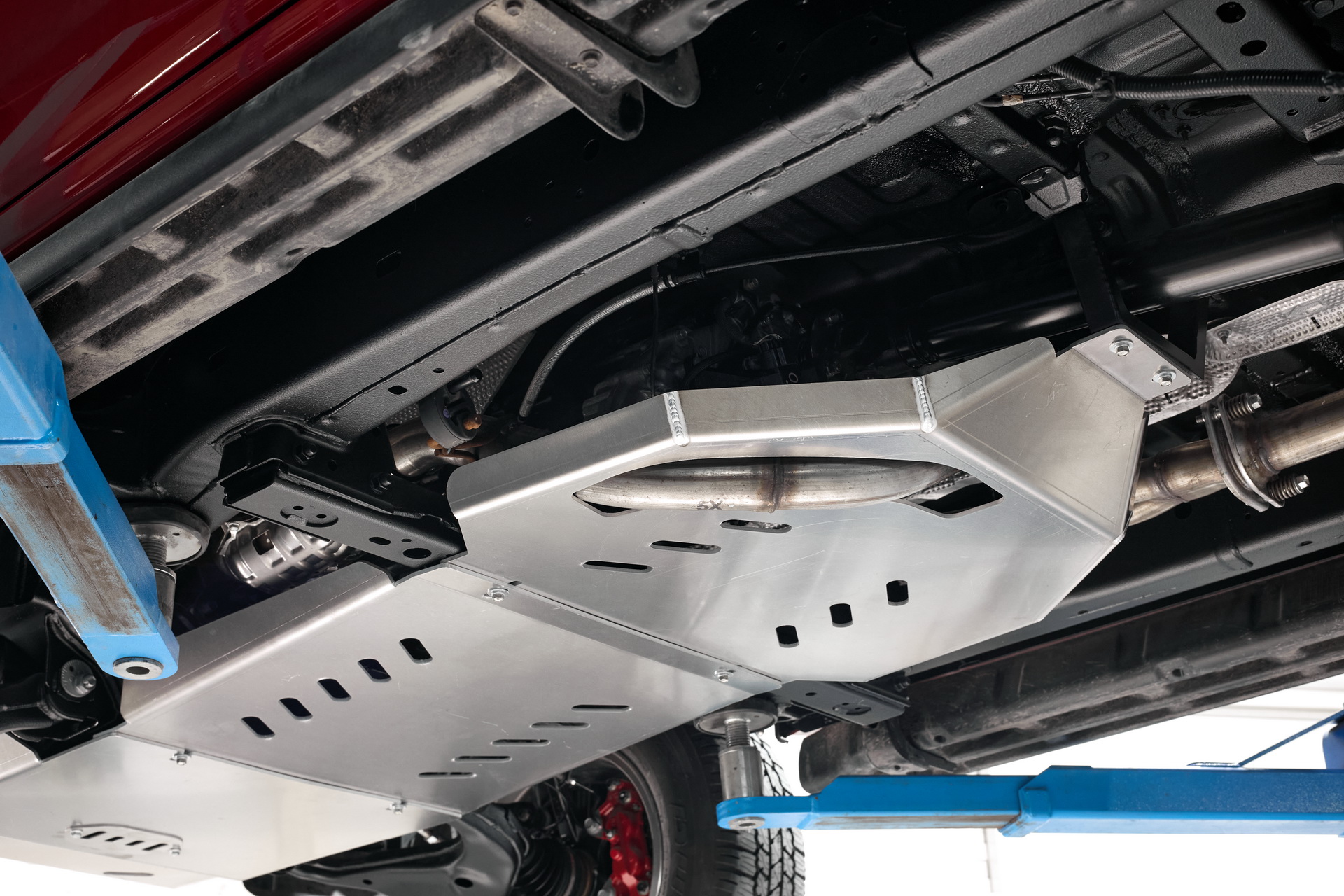 Защита картера двигателя и КПП HILUX 2020-2025 4.0л 