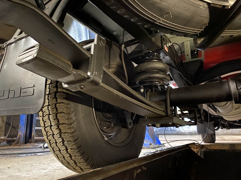 Пневмоподвеска РИФ для УАЗ Профи на задний односкатный мост для стандартной подвески