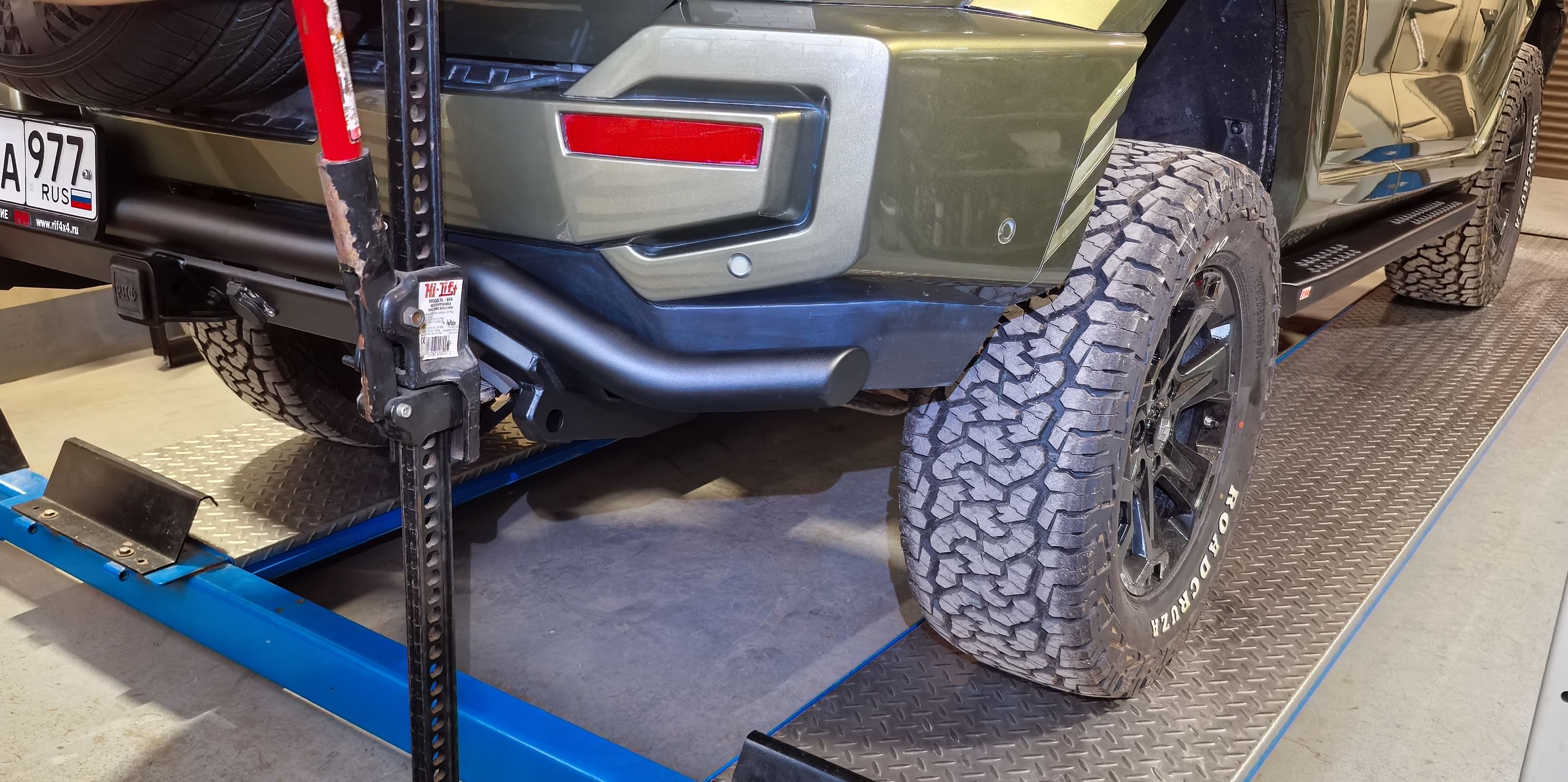 Бампер РИФ задний силовой/защита штатного бампера TANK 400 c квадратом под фаркоп