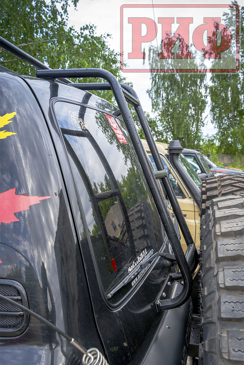 Лестница РИФ для Toyota Land Cruiser 105
