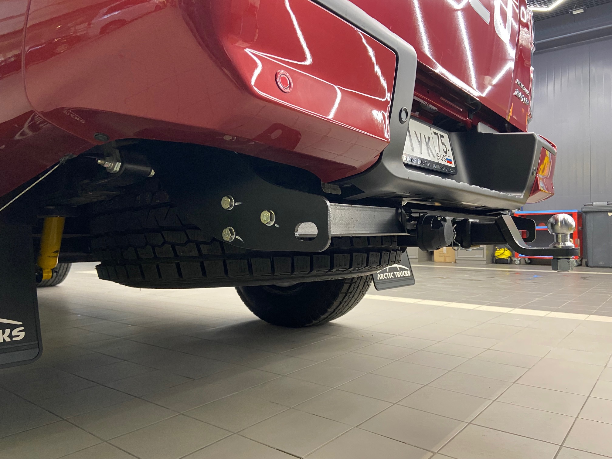 Фаркоп Isuzu D-Max (2021- ) квадрат