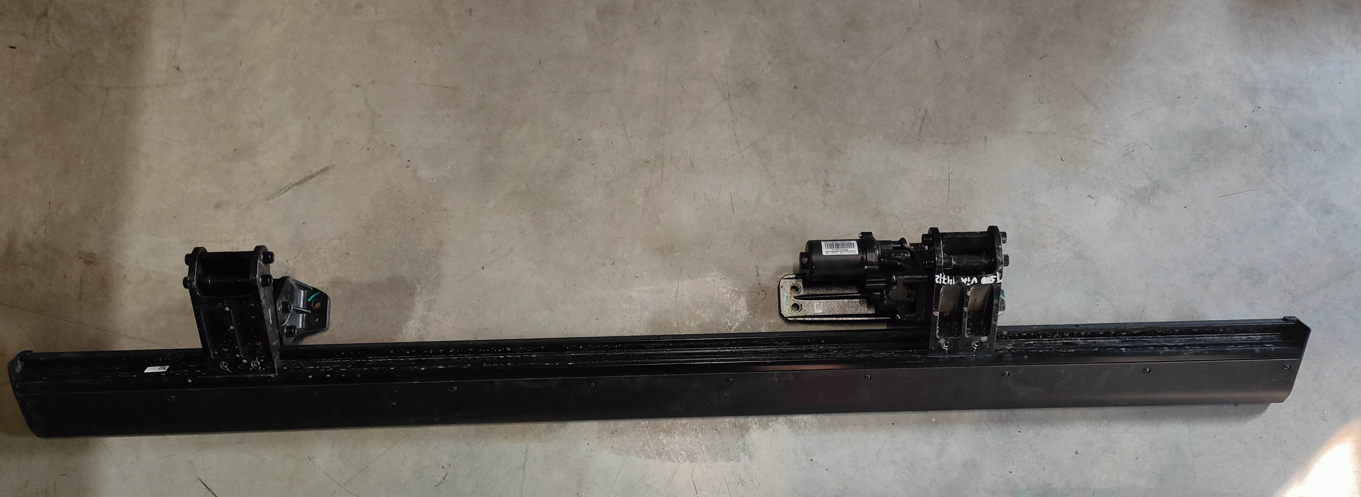 Подножка боковая левая в сборе Tank 500 5150710XKV3AB