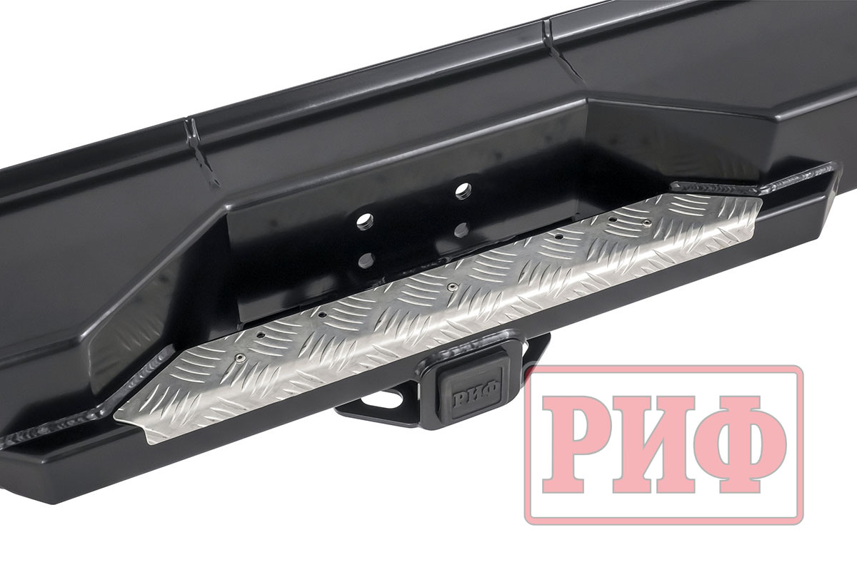 Бампер РИФ силовой задний Toyota Land Cruiser 76 2007-2024 с квадратом под фаркоп и фонарями