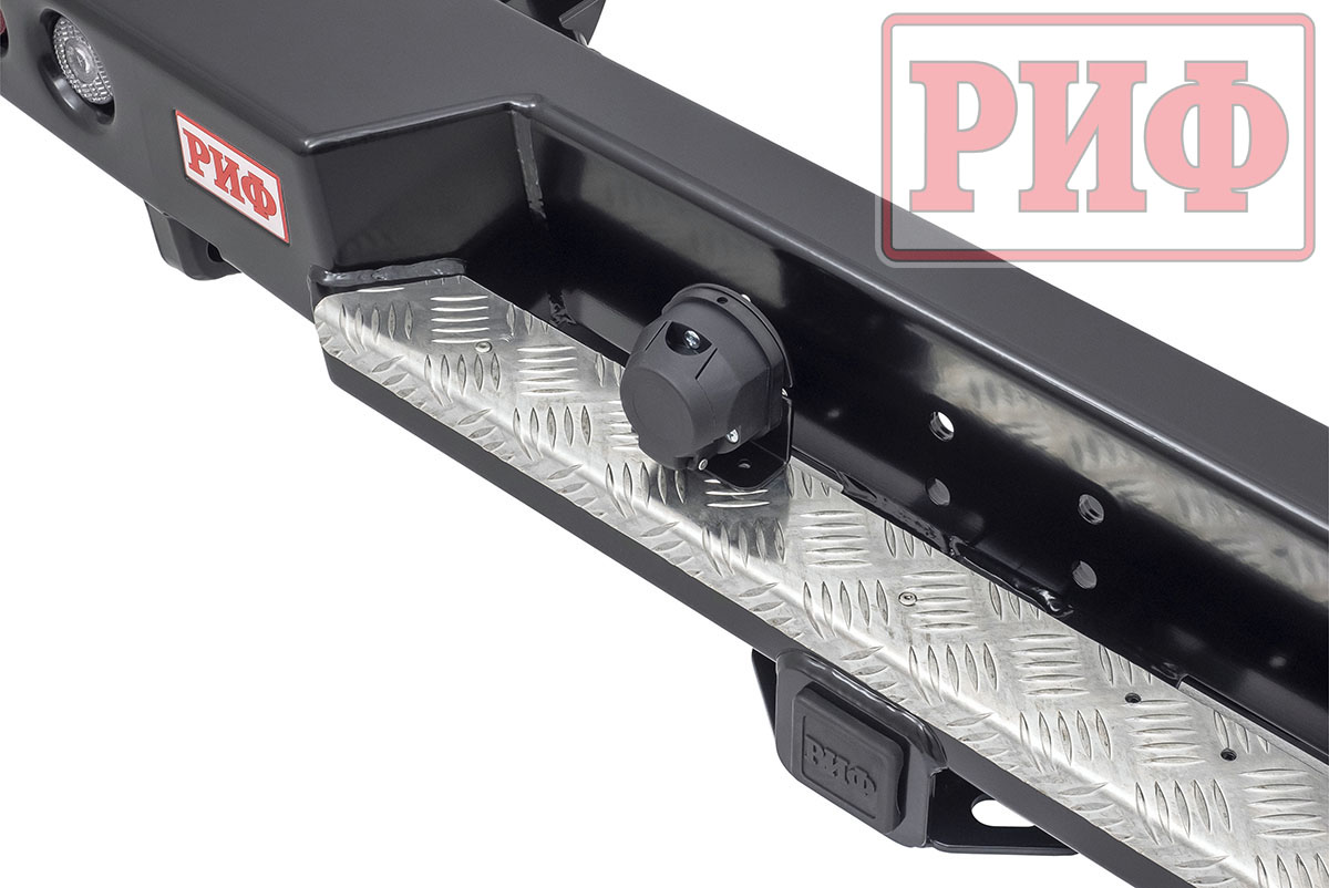 Бампер РИФ силовой задний Toyota Land Cruiser 78 2007+ с квадратом под фаркоп и фонарями