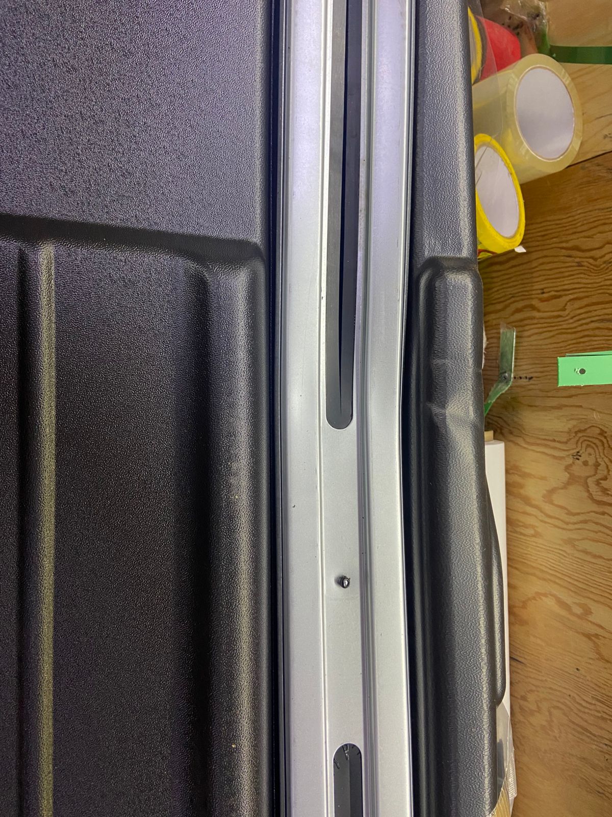 Бокс автомобильный на крышу Pentair COBRA 390L черный глянец, двусторонний (уценка)