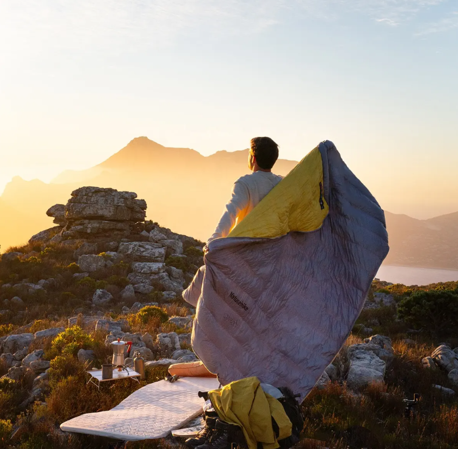 Мешок спальный Naturehike Ultralight CW400 M, 210х75 см, (правый) (ТК: +5C), серый