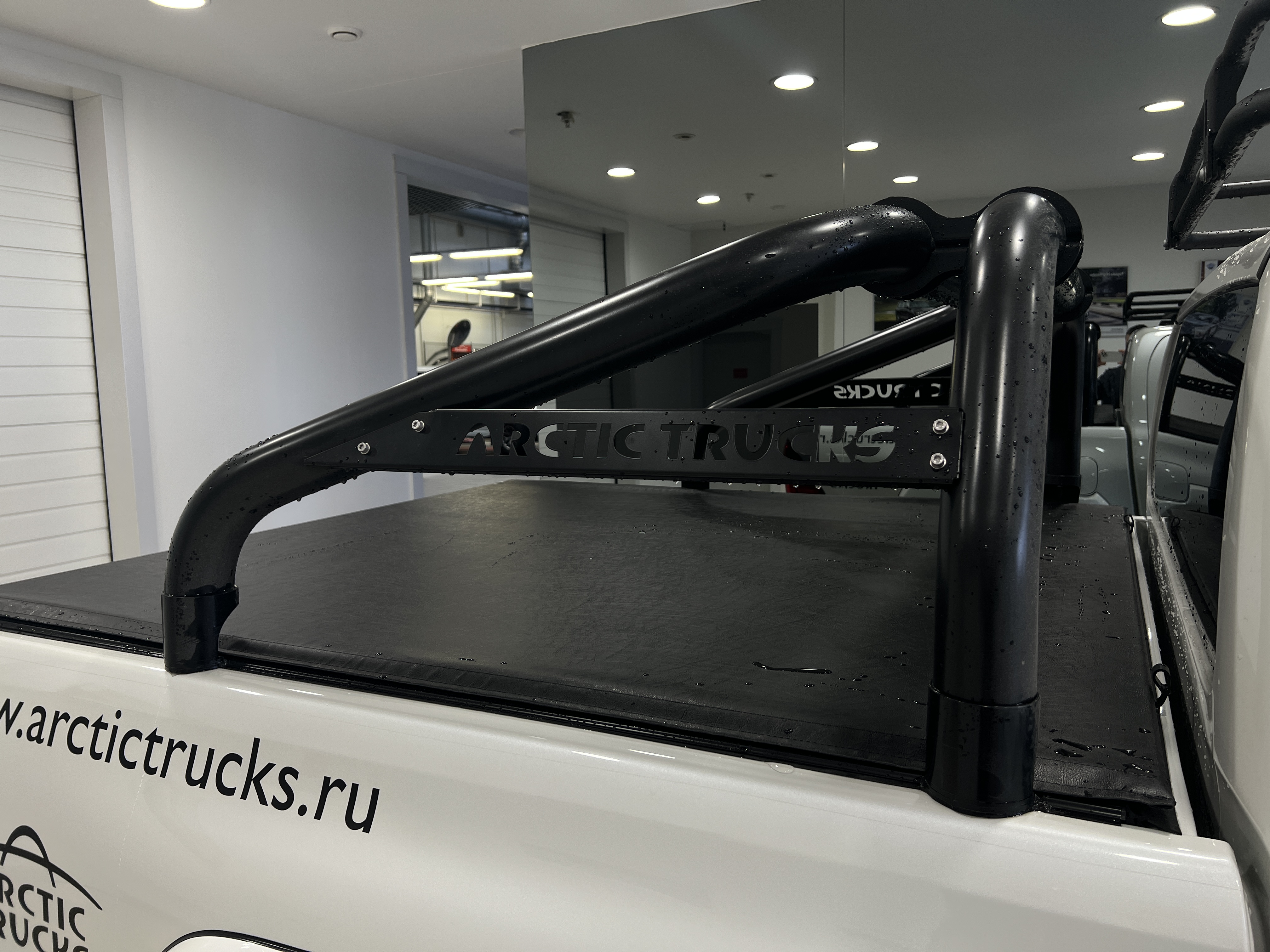 Стильная дуга кузова  Arctic Trucks HILUX (2015-) черный