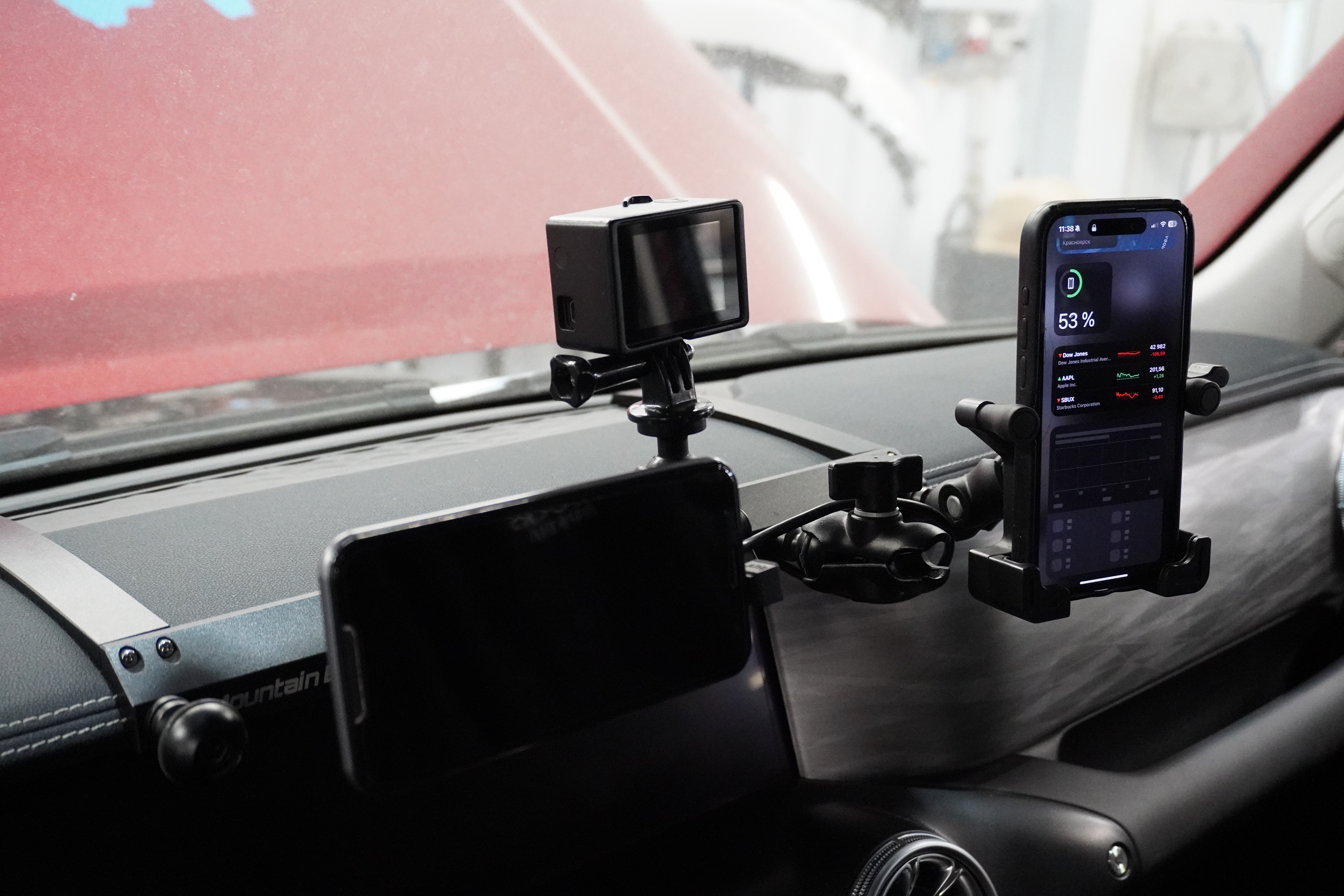 Держатель аксессуаров на центральную панель TANK 300