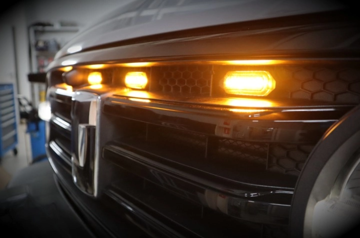 Габариты в решетку радиатора TANK 300