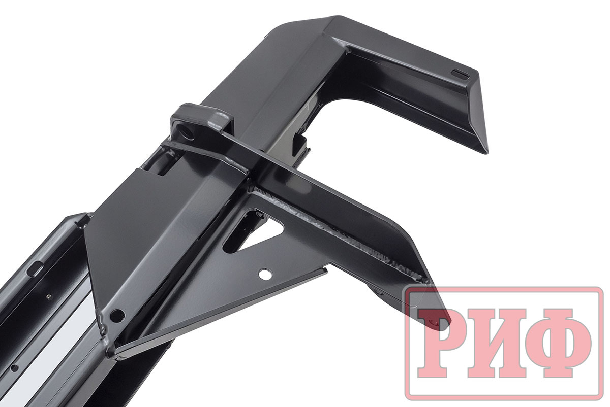 Бампер РИФ силовой задний Toyota Land Cruiser 78 2007+ с квадратом под фаркоп и фонарями