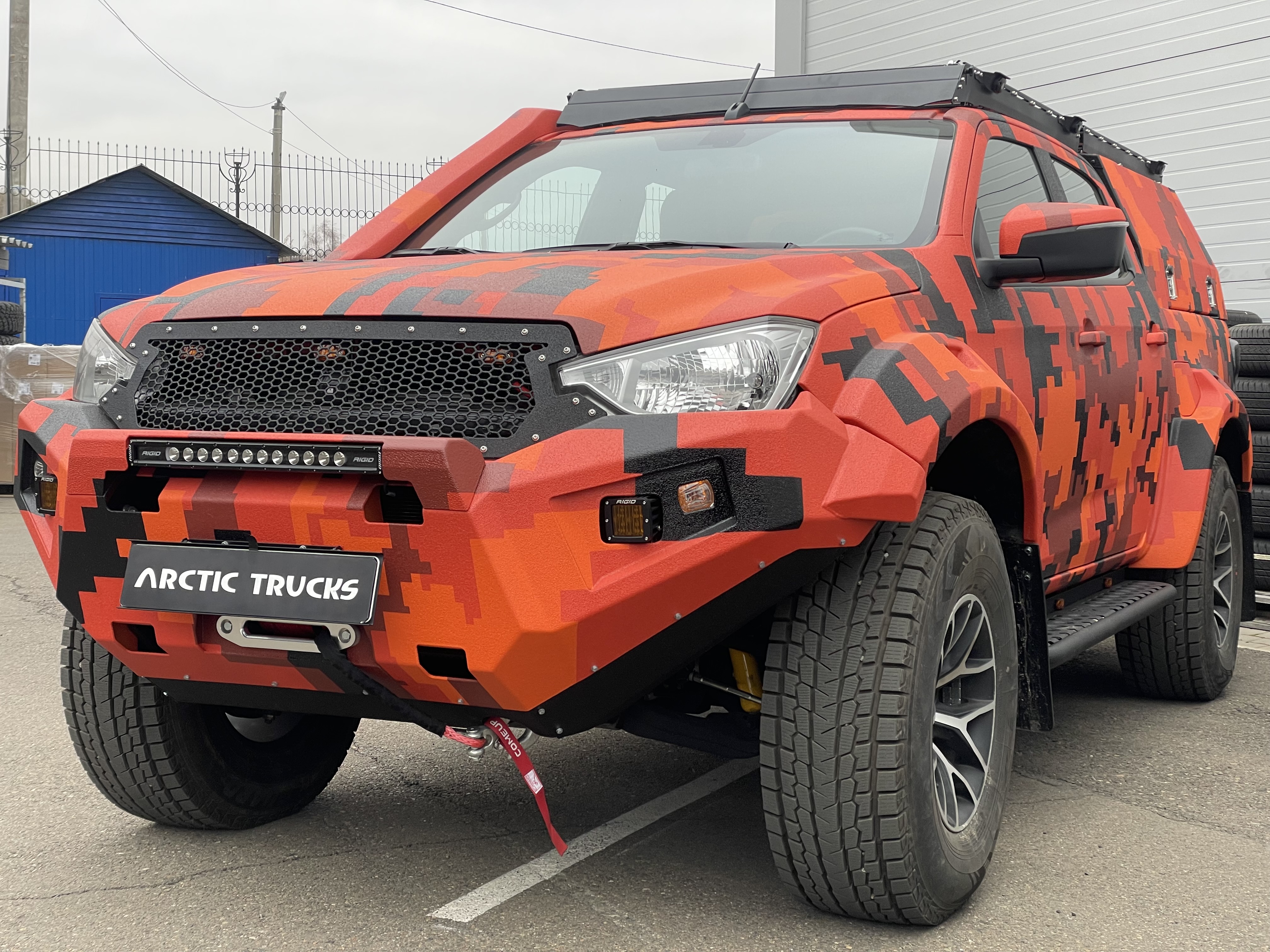 Бампер передний силовой Isuzu D-Max 2020+ AT35 ДАЛЬНИЙ СВЕТ, ПТФ