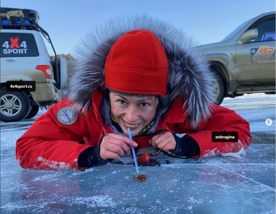 Наклейка 4x4Sport большая размер 450х360мм