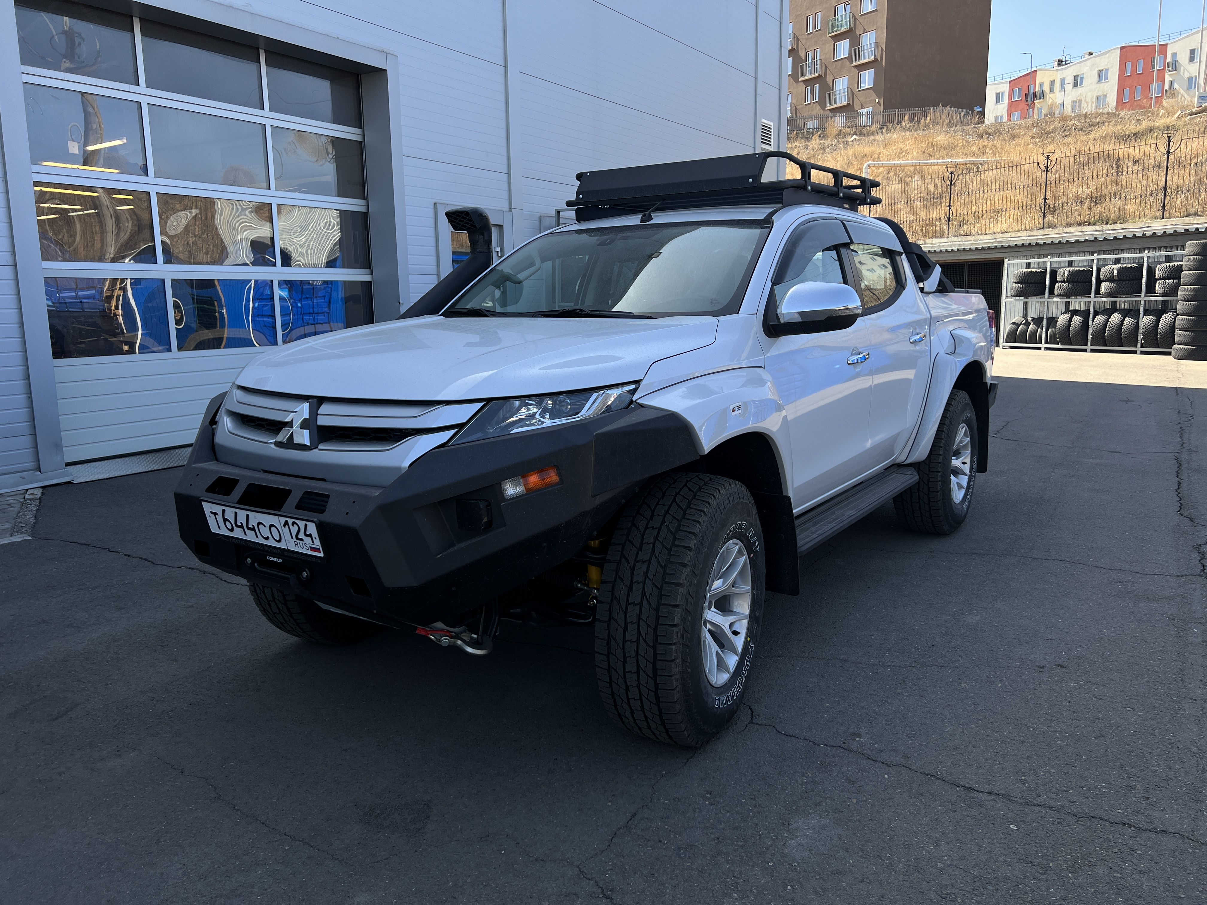 Бампер силовой передний Mitsubishi L200 2019+ защитная дуга, птф