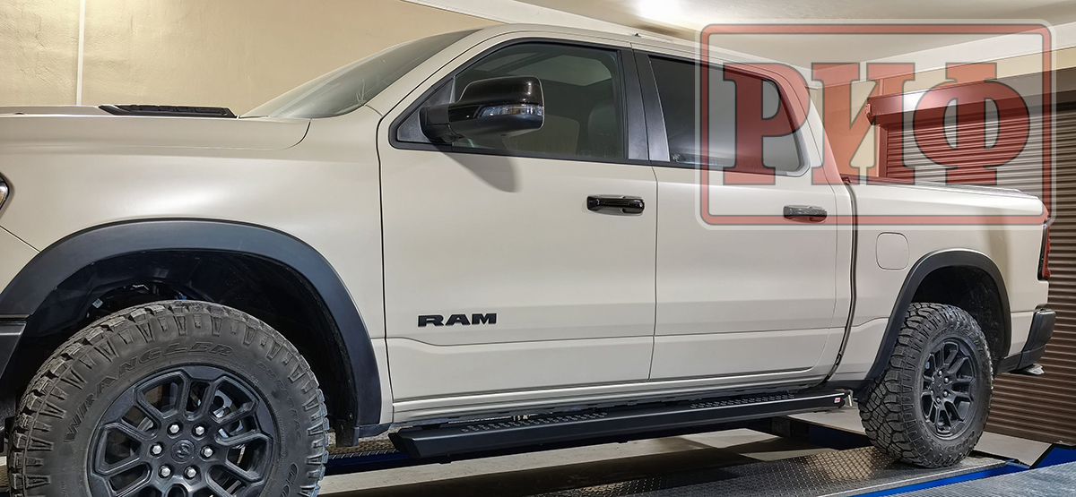 Пороги РИФ силовые алюминиевые для RAM (Dodge) 1500 Rebel 2019+