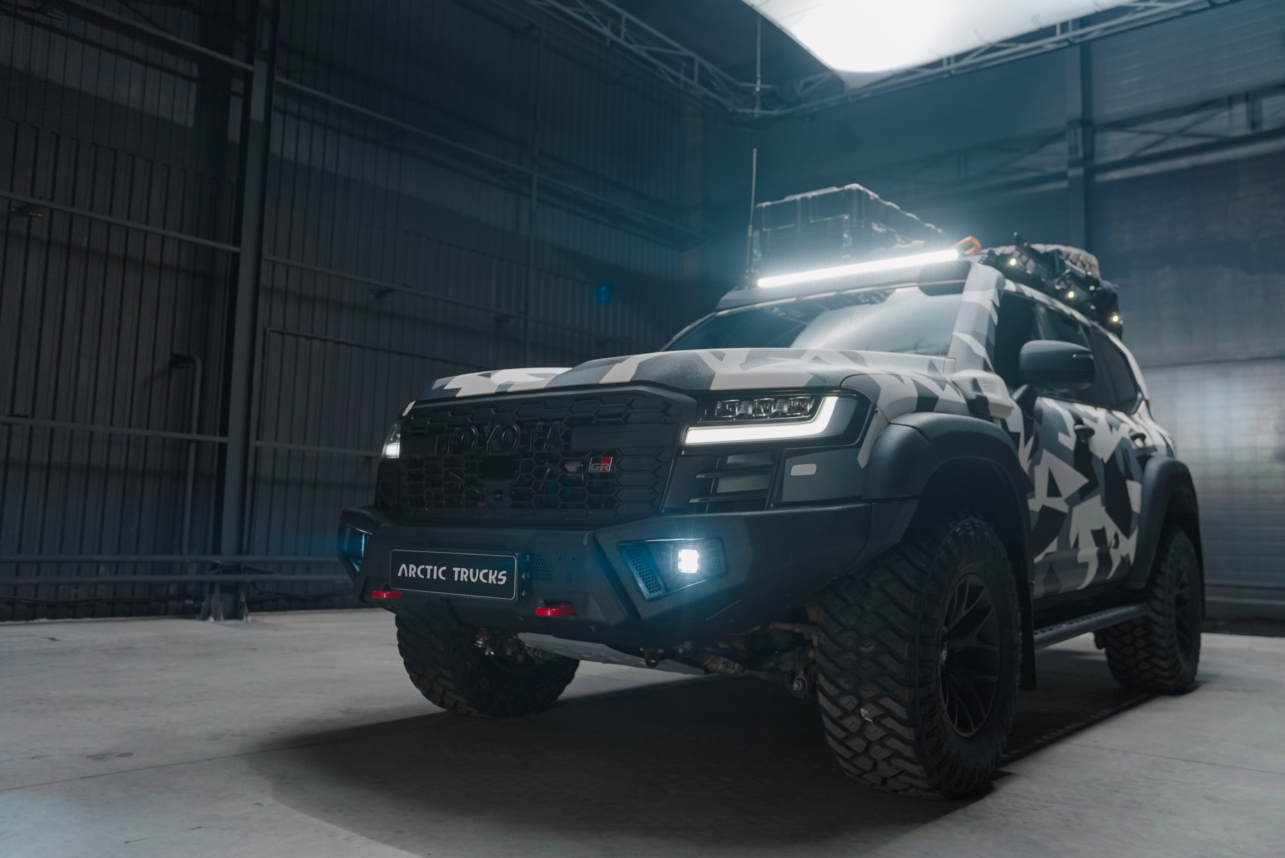 Противотуманная фара светодиодная ближний свет (для бампера 2D.5702.1.B-NL)