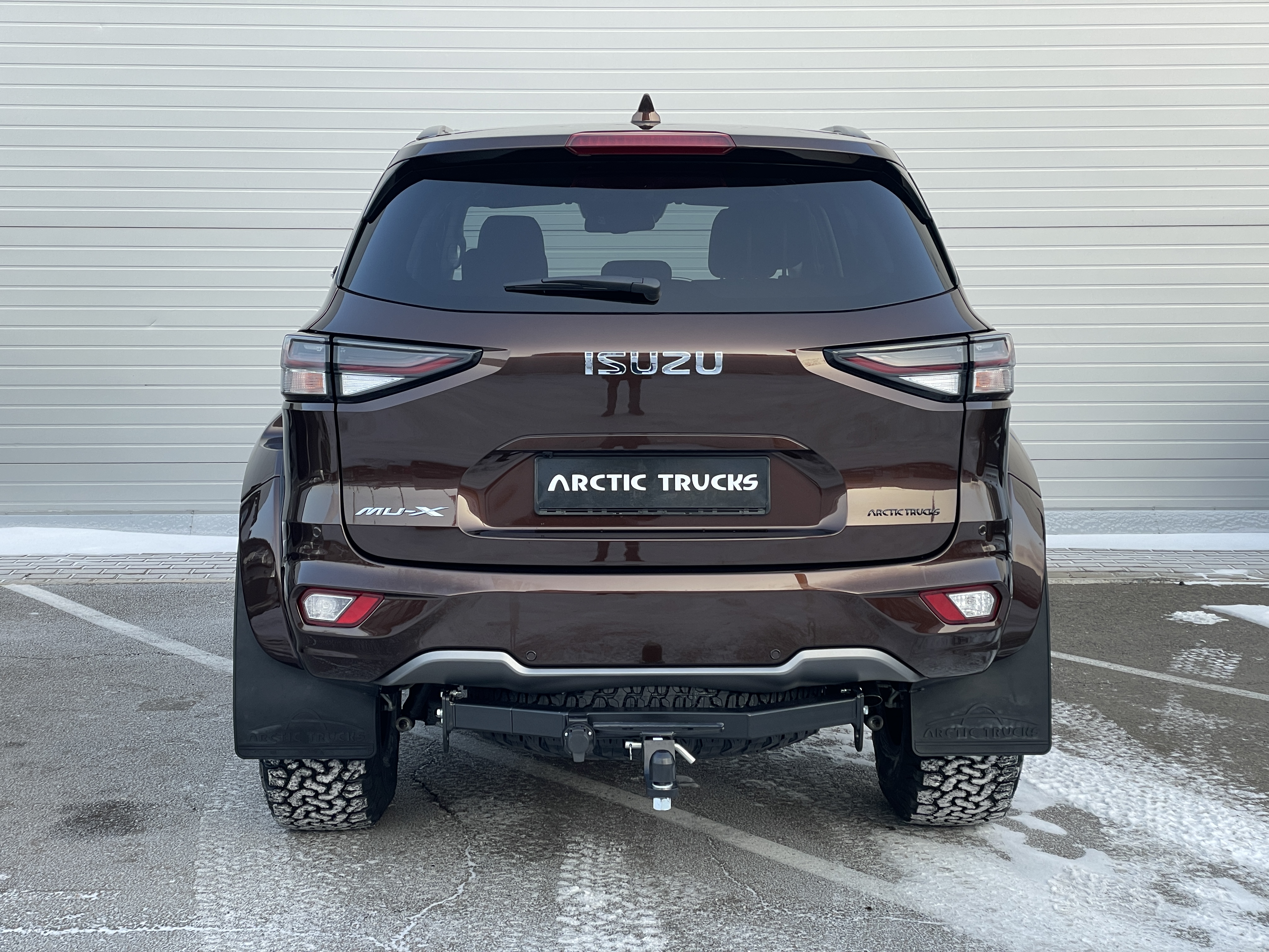 Фаркоп Isuzu MU-X (2022- ) квадрат