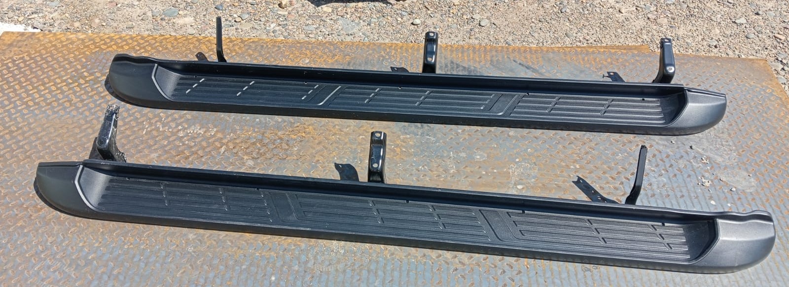 Комплект подножек Toyota Hilux (2015-) (51771-0K330, 51772-0K330)