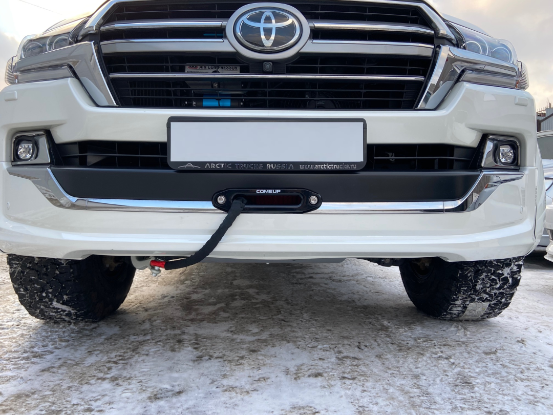 Площадка под лебёдку в штатный бампер Toyota Land Cruiser 200