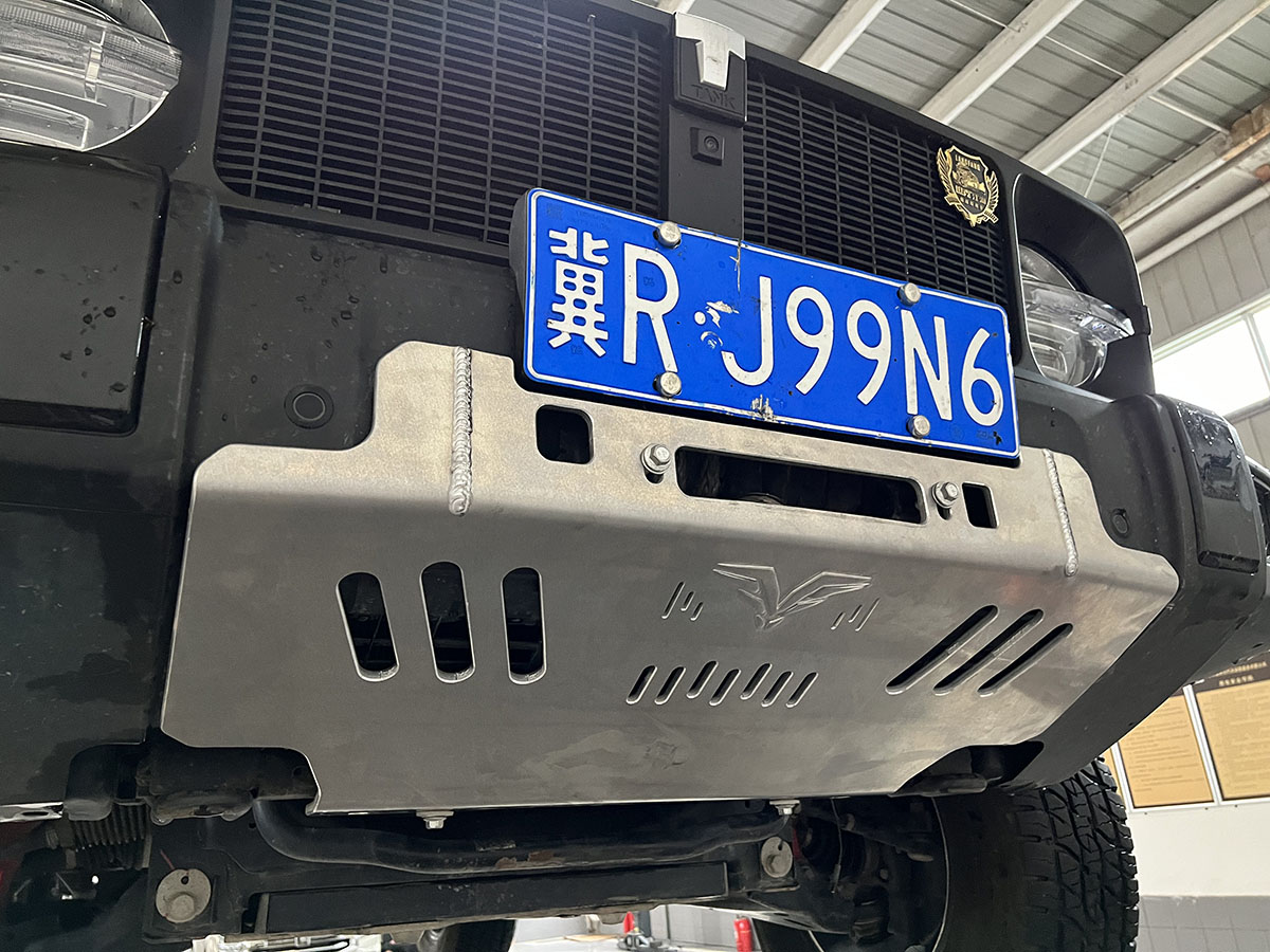 Защита Falcon переднего бампера для TANK 300 (без штатной лебедки) Off-road Edition & City Edition, бензин, 2.0T (2020+), алюминий, 8 мм