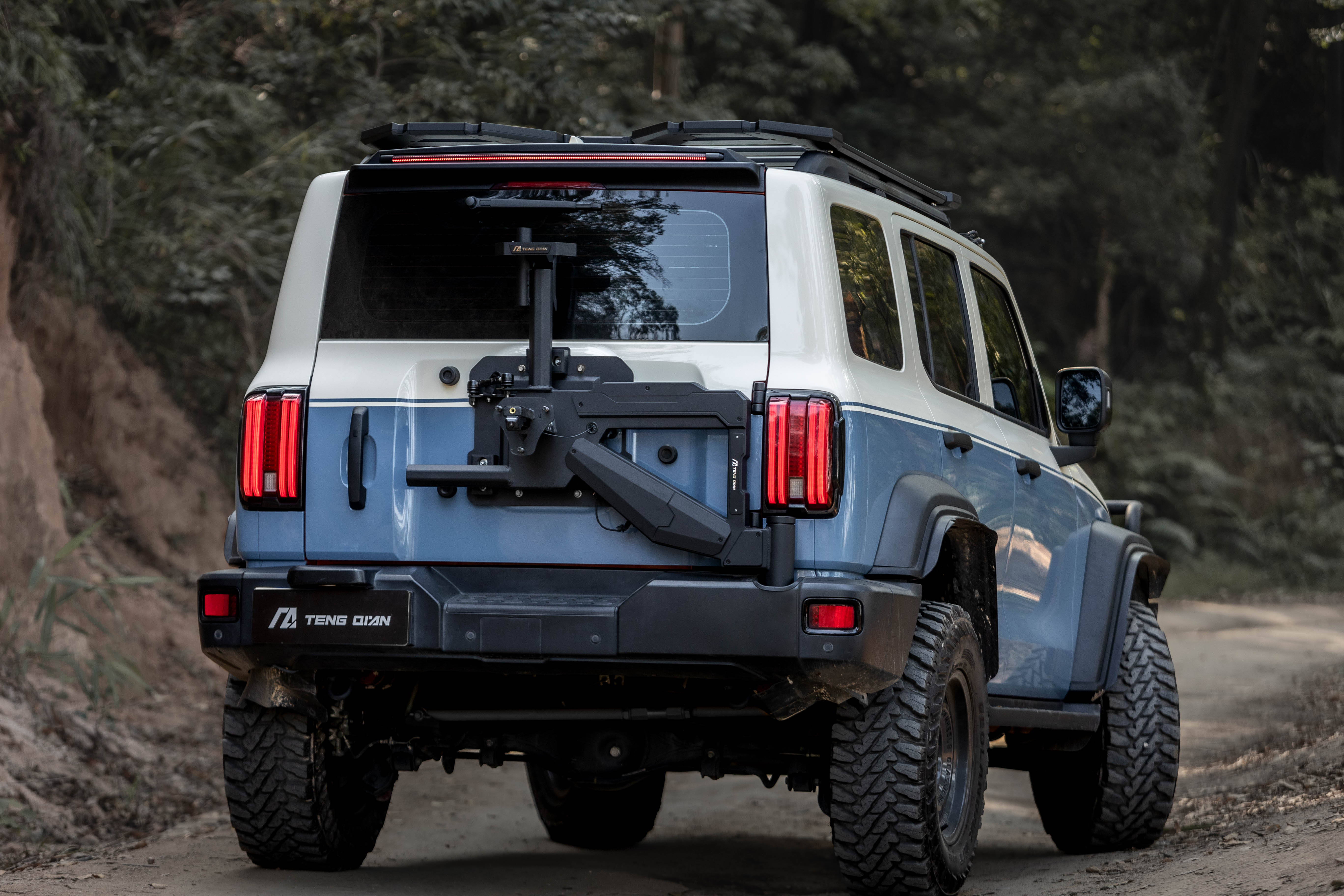 Кронштейн крепления запасного колеса TENGQIAN TANK 300