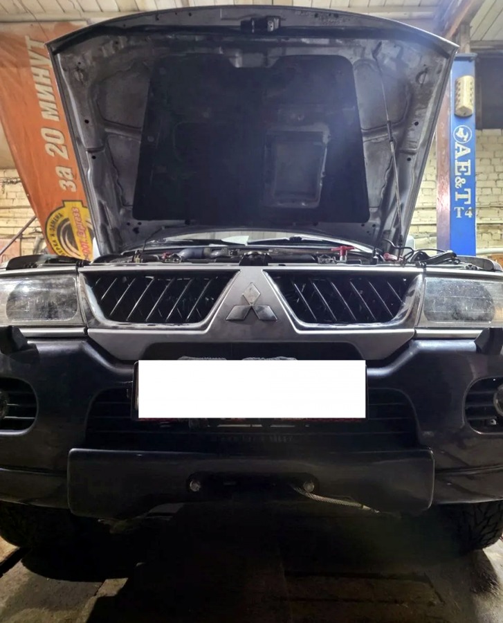 Площадка под лебедку в штатный бампер Mitsubishi Pajero Sport 1