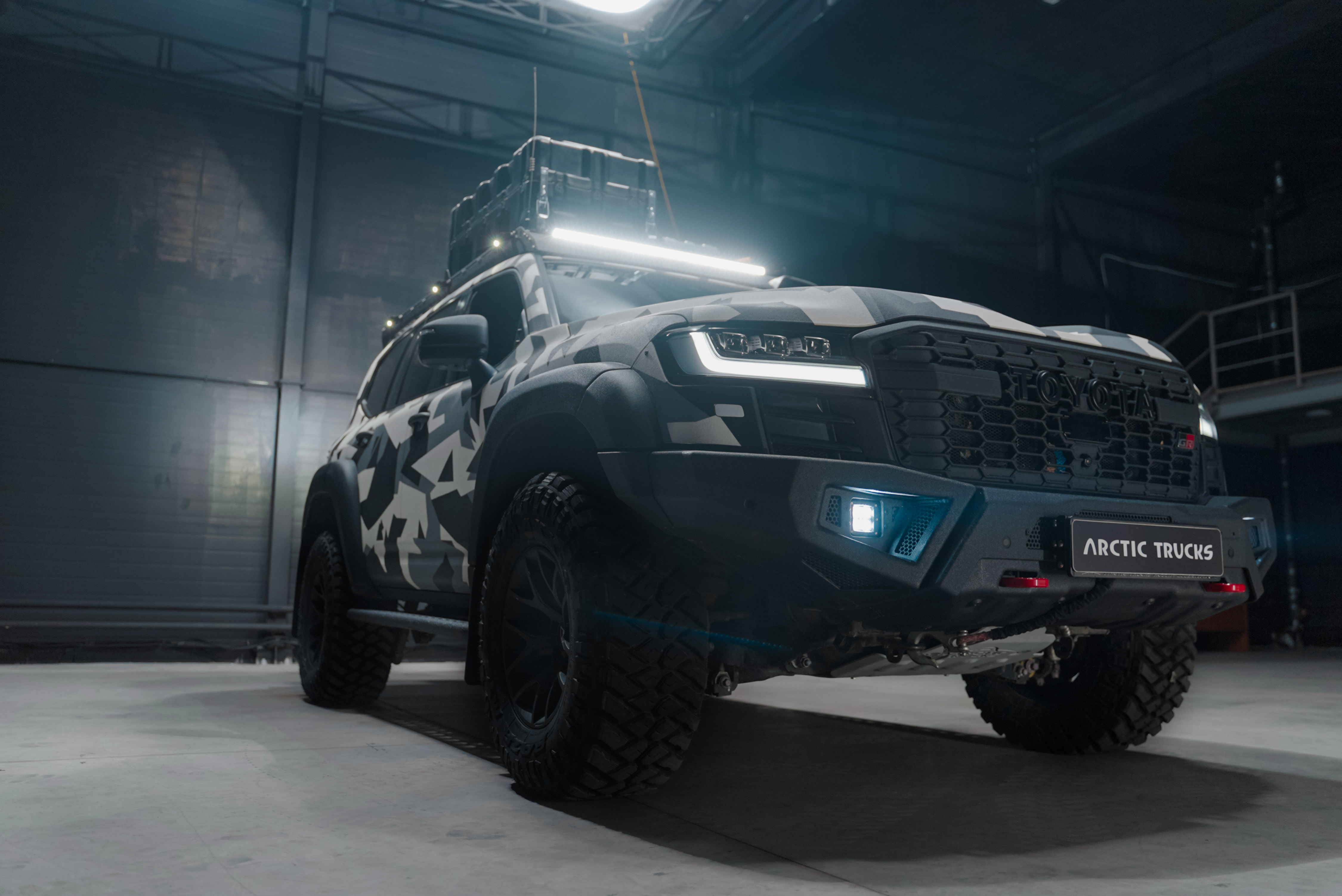 Бампер передний LC300 (2021-) Черный