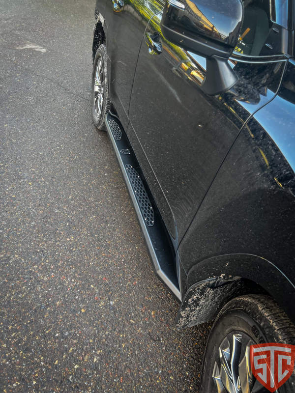 Пороги силовые STC Toyota Land Cruiser 300 (плоская ступень)