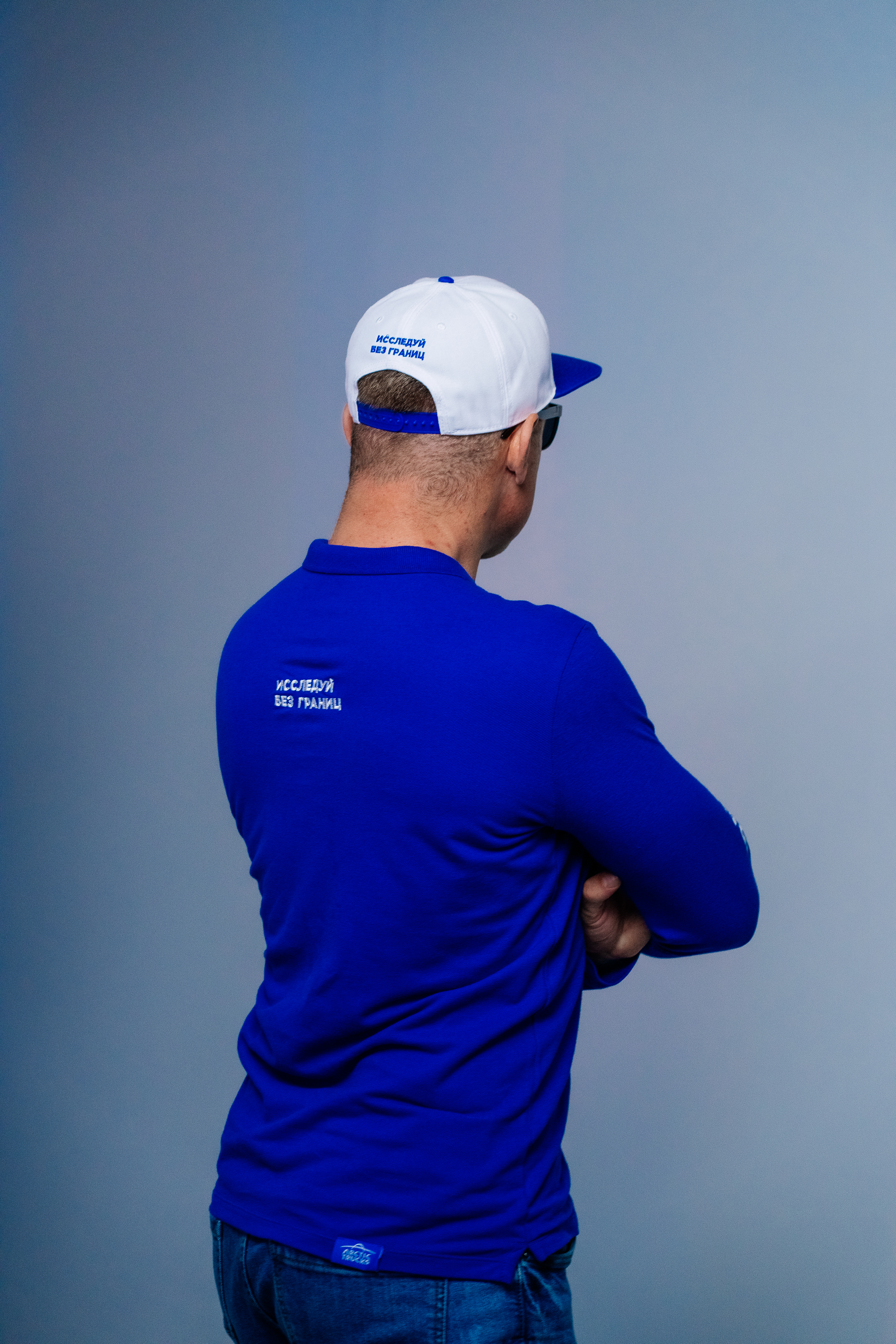 Жокейка (бейсболка) белая с голубым ARCTIC TRUCKS