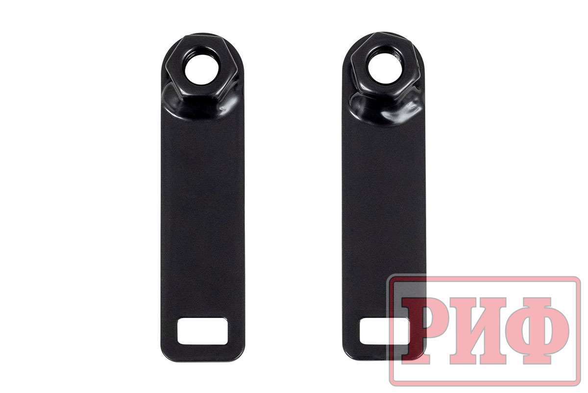 Бампер РИФ силовой задний Toyota Land Cruiser 78 2007+ с квадратом под фаркоп и фонарями