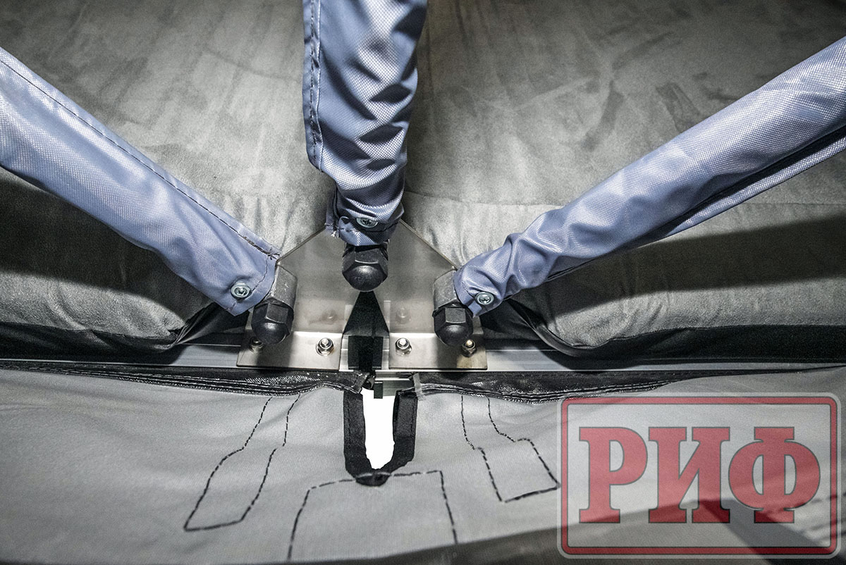 Палатка на крышу автомобиля РИФ Soft RT02-160 PRO, тент серый, 160х(240+70)х115 см