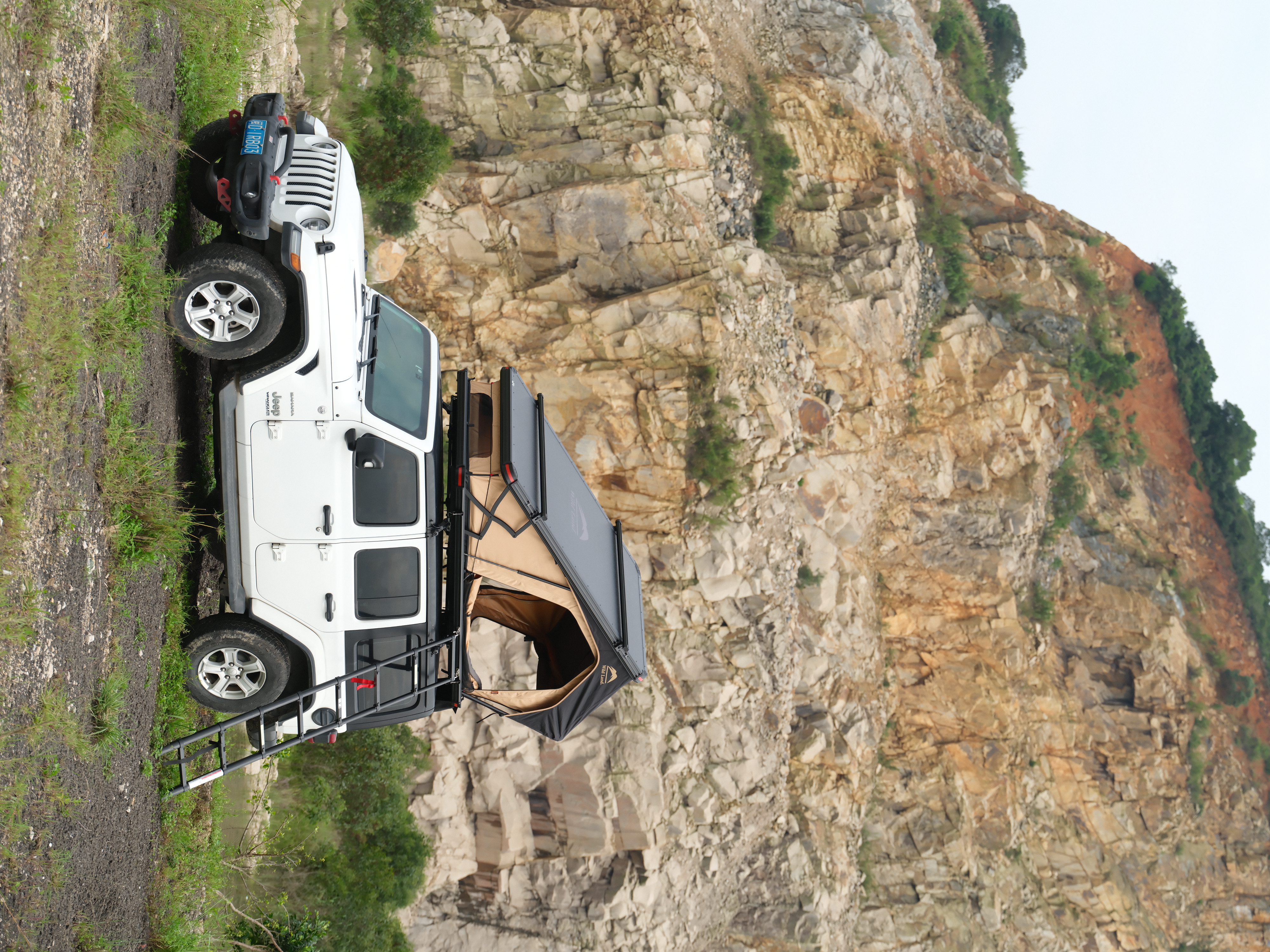 Палатка на крышу автомобиля Wild Land Bush Cruiser 120 V2 Pro ECO