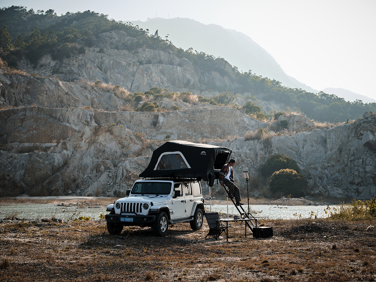 Палатка на крышу автомобиля Wild Land Voyager 250 Pro ECO