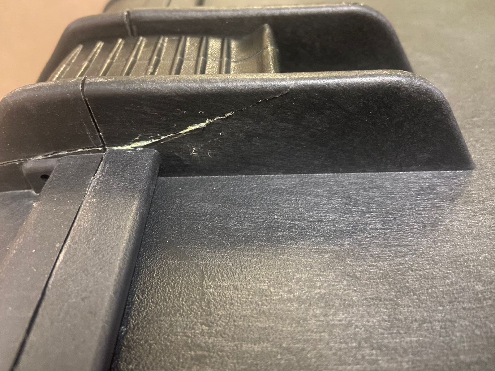 Кейс защитный ударопрочный РИФ 560х455х265 мм на колесах с телескопической ручкой IP55 уценённый