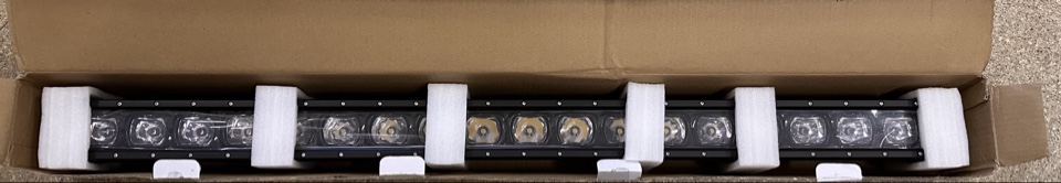 Светодиодная фара дальнего света РИФ 990 мм 126W LED (уценка)