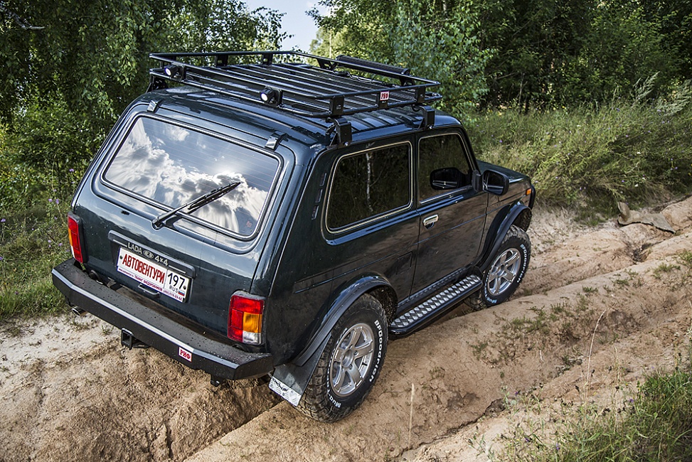 Бампер задний с фаркопом для Нивы РИФ