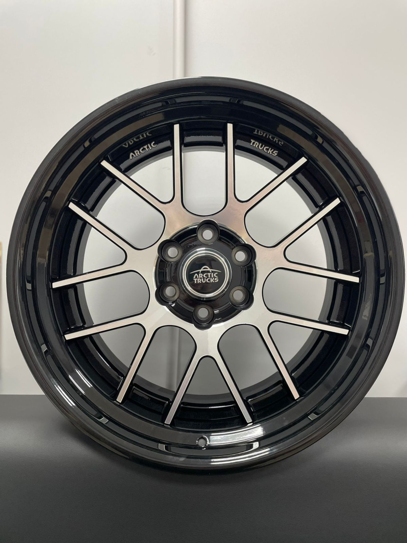 Кованые диски SK126 R20 J10 ET-25 6*139,7 Dia 95.1 Черный + полированные спицы