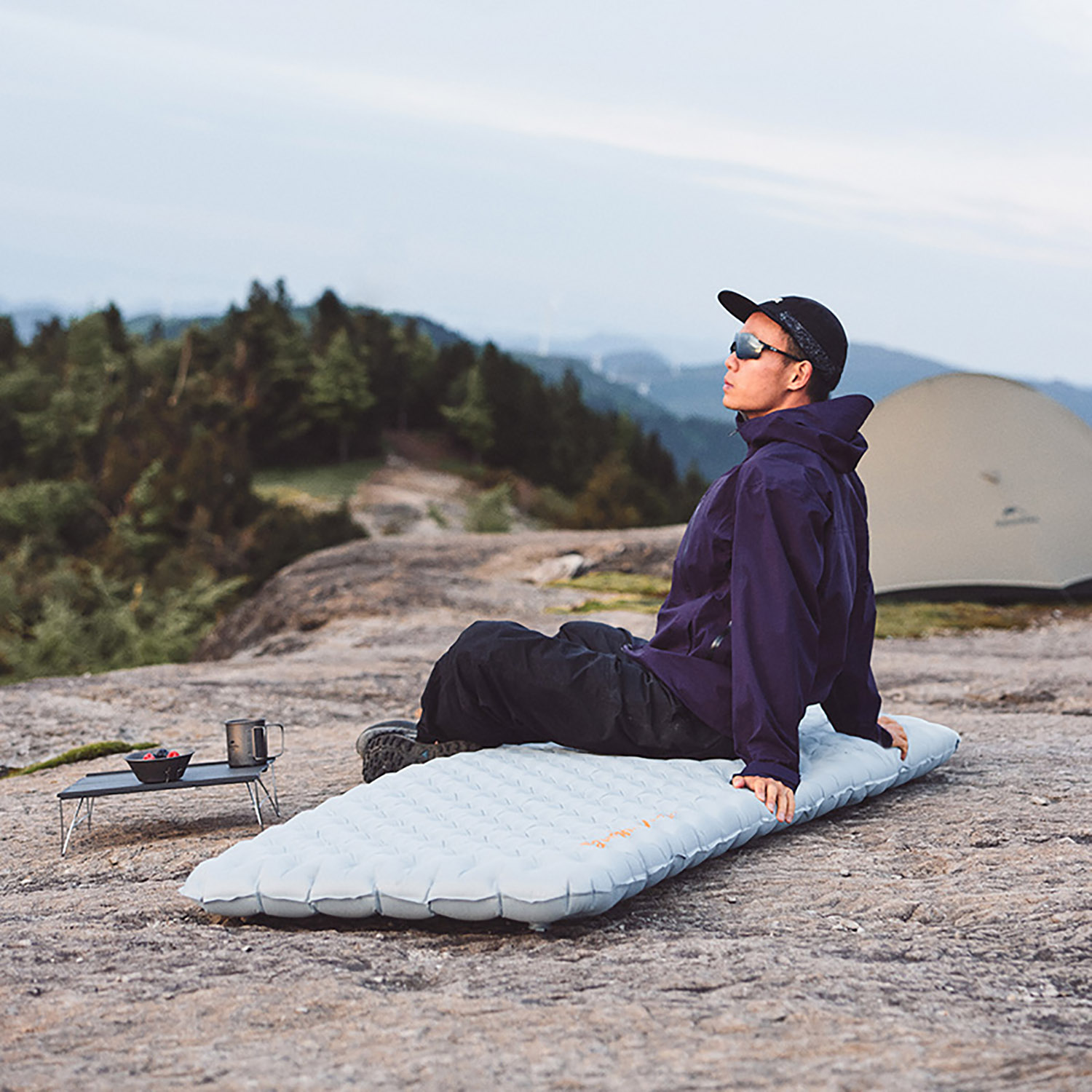 Коврик надувной Naturehike 186х64х8 см, серый, без мешка