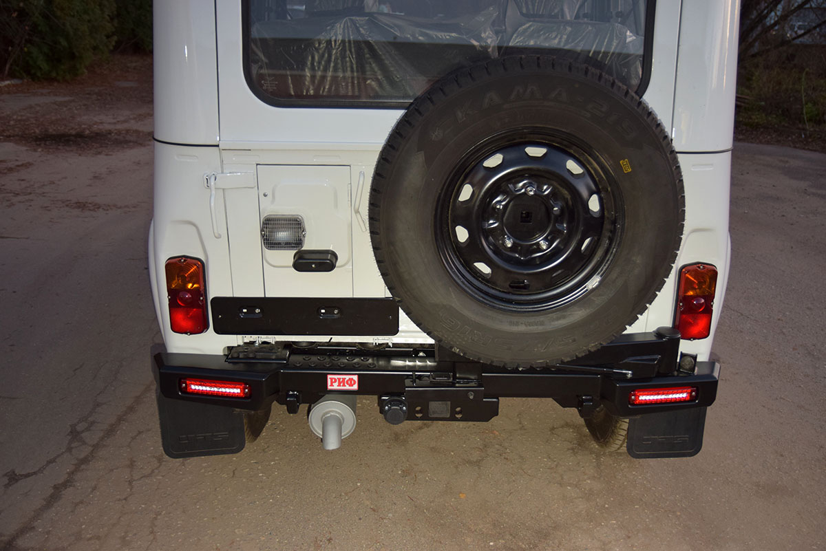 Бампер РИФ силовой задний УАЗ Хантер с фонарями, калиткой, без фаркопа, стандарт