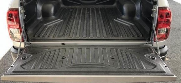ВКЛАДЫШ НА ОТКИДНОЙ БОРТ, ПЛАСТИК, HILUX 2015